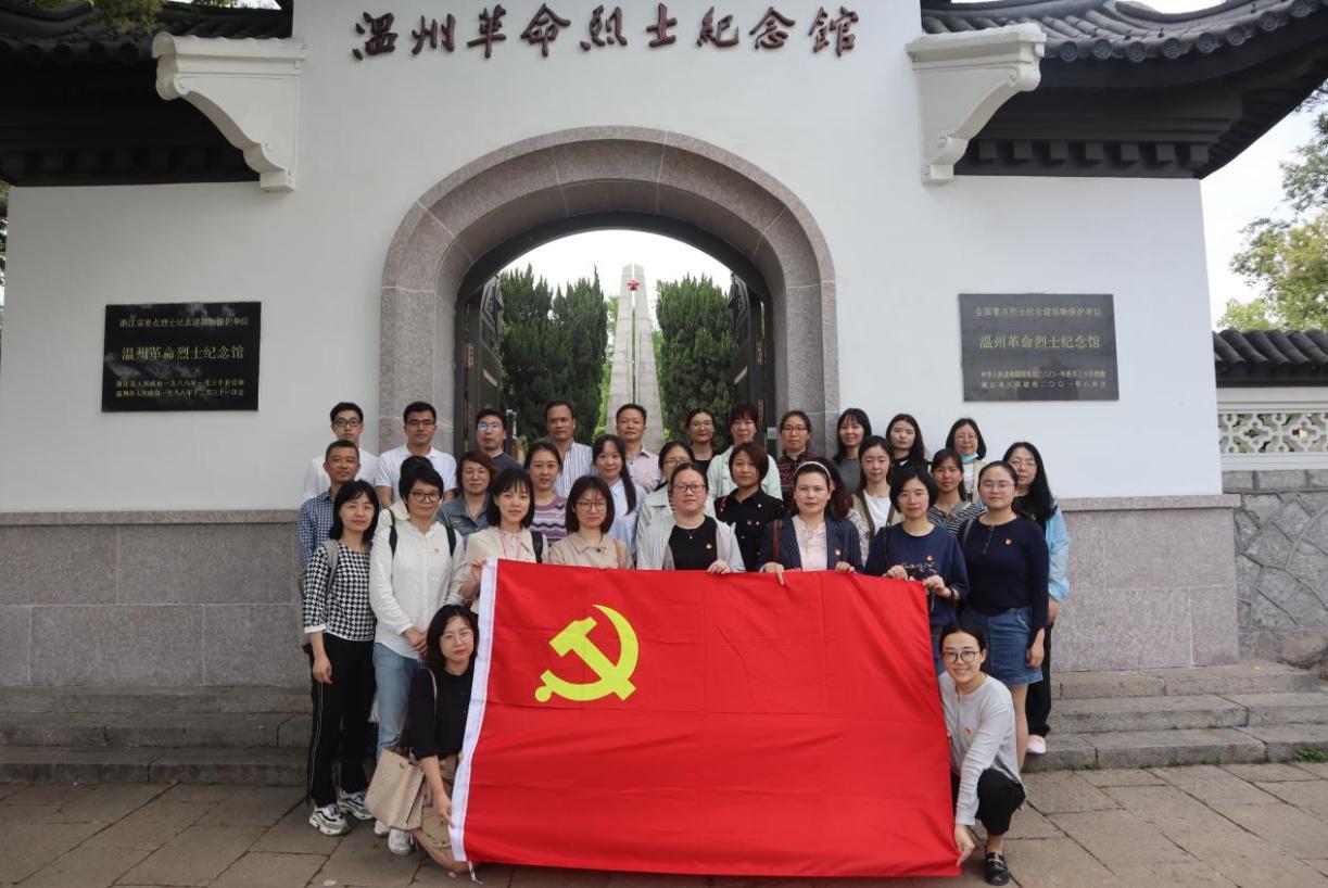 15061bcae33968439b75f93f5c06f03