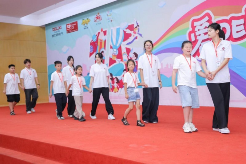 暑期社会实践|现代管理学院:赓续十五载,五色花暑期社会实践队用爱传递爱